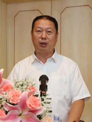 泰安市双德利纺织绣品有限公司（董事长）”